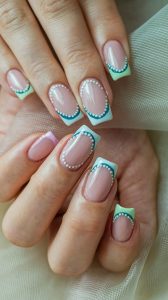 Winter Nail Art: Stylish and Cozy Designs for 2024